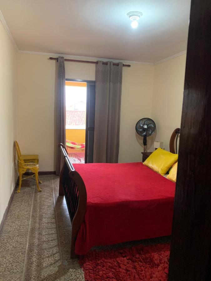 Lindo Sobrado Amarelo -Proximo A Praia Mongagua Bagian luar foto